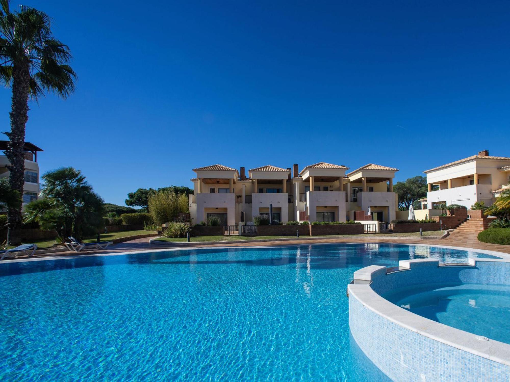 וילהמורה Apartment Vilas Mouriscas By Interhome מראה חיצוני תמונה